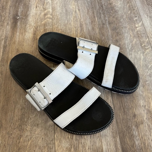 Sorel Roaming NL3594-125 White Leather Buckle Slip On Slide Sandals - Picture 4 of 10